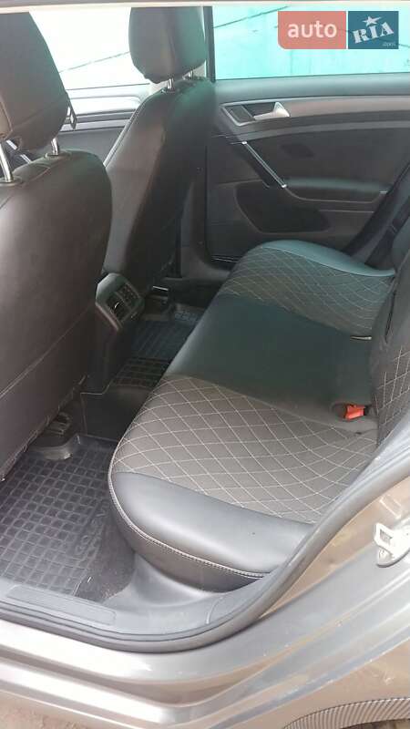 Універсал Volkswagen Golf 2015 в Полтаві