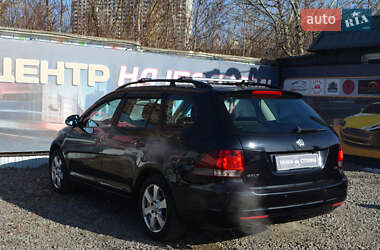 Універсал Volkswagen Golf 2013 в 