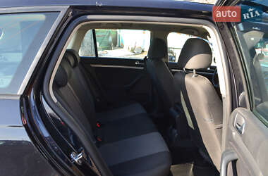 Універсал Volkswagen Golf 2013 в 