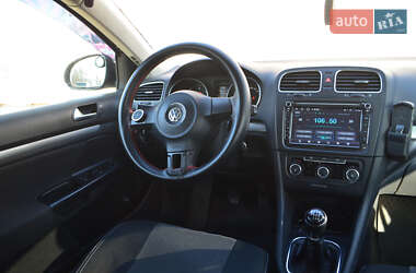 Універсал Volkswagen Golf 2013 в 
