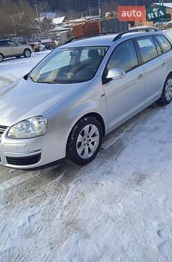 Универсал Volkswagen Golf 2009 в Путиле