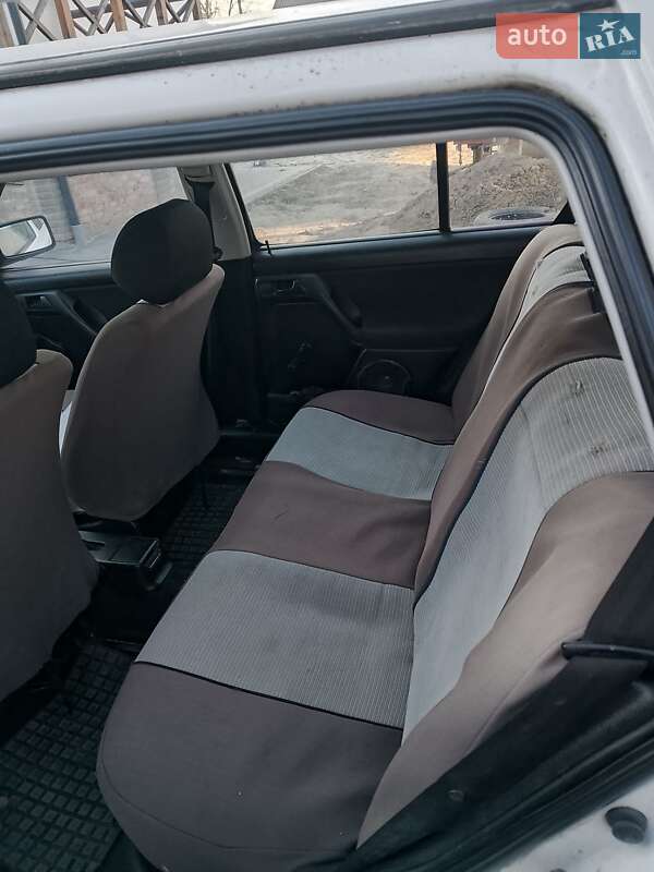 Універсал Volkswagen Golf 1996 в Львові