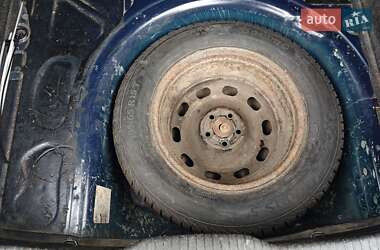 Хэтчбек Volkswagen Golf 1998 в 