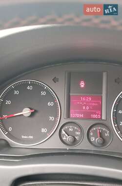 Хэтчбек Volkswagen Golf 2006 в 