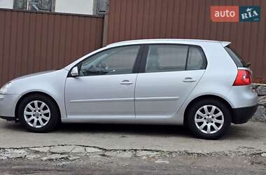 Хэтчбек Volkswagen Golf 2005 в Полтаве