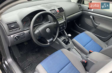 Хэтчбек Volkswagen Golf 2007 в Запорожье