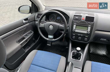 Хэтчбек Volkswagen Golf 2007 в Запорожье