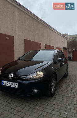 Хэтчбек Volkswagen Golf 2010 в Ивано-Франковске