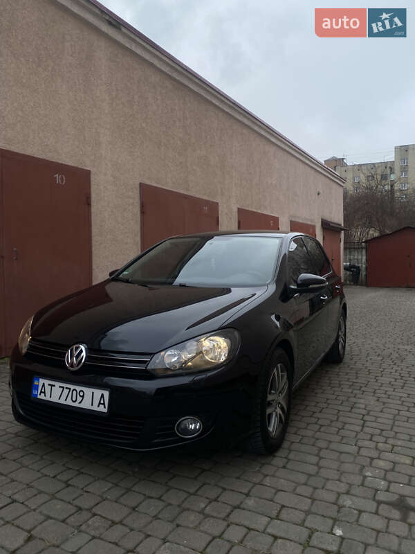 Хетчбек Volkswagen Golf 2010 в Івано-Франківську