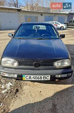 Хэтчбек Volkswagen Golf 1995 в Кривом Роге