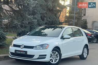 Хетчбек Volkswagen Golf 2016 в Миколаєві