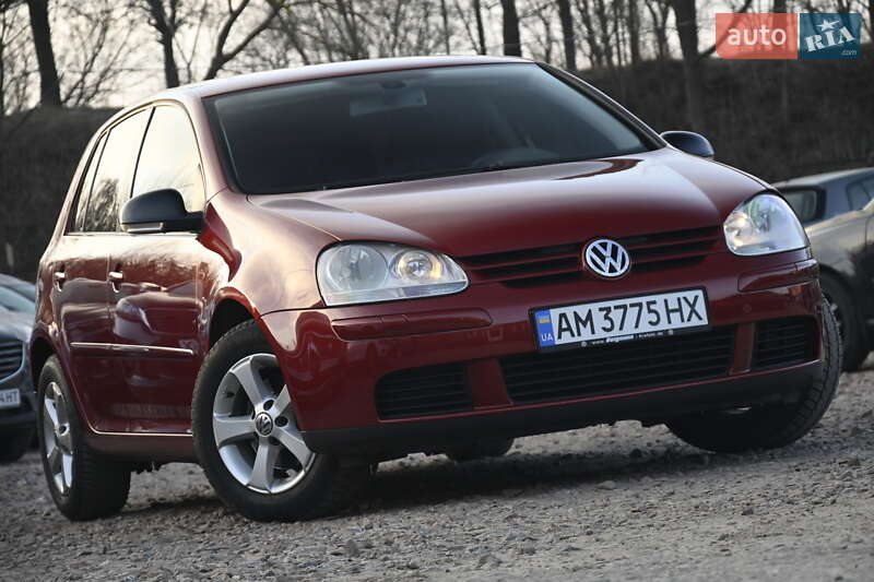 Хетчбек Volkswagen Golf 2005 в Бердичеві