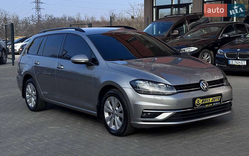 Универсал Volkswagen Golf 2017 в Черновцах