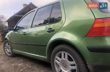 Хэтчбек Volkswagen Golf 1999 в Вараше