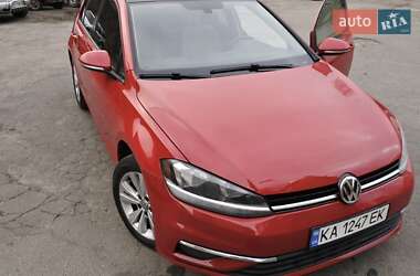 Хэтчбек Volkswagen Golf 2018 в 