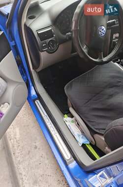 Универсал Volkswagen Golf 2001 в 