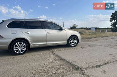 Універсал Volkswagen Golf 2012 в Староказачьем