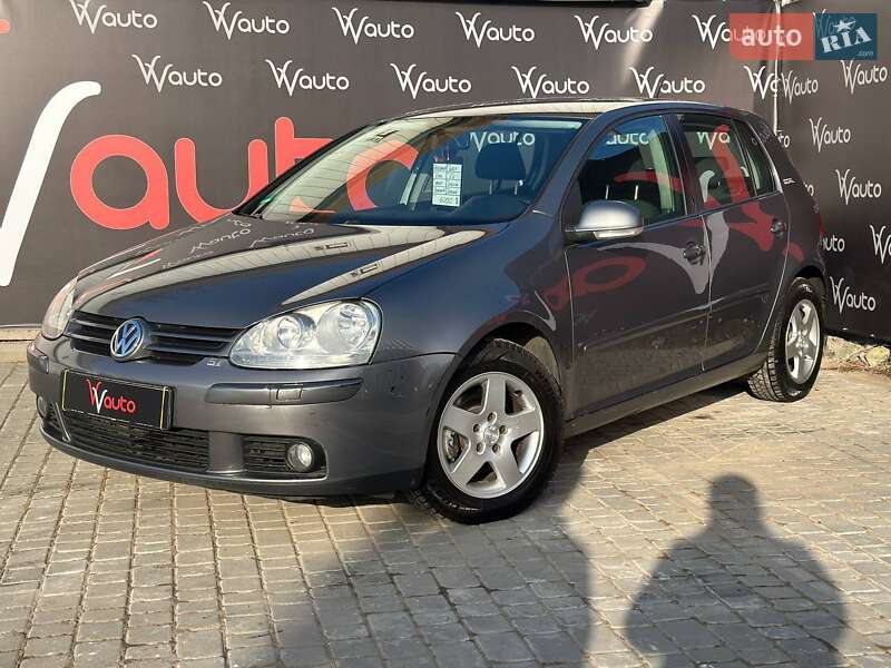 Хэтчбек Volkswagen Golf 2006 в Николаеве