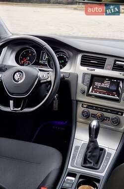 Универсал Volkswagen Golf 2014 в 