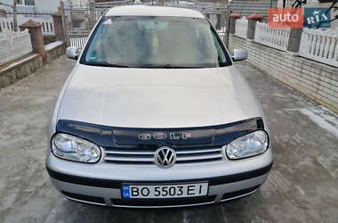 Хэтчбек Volkswagen Golf 2003 в Гусятине