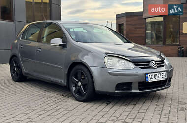 Хетчбек Volkswagen Golf 2006 в Рівному