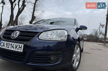 Хэтчбек Volkswagen Golf 2007 в Умани