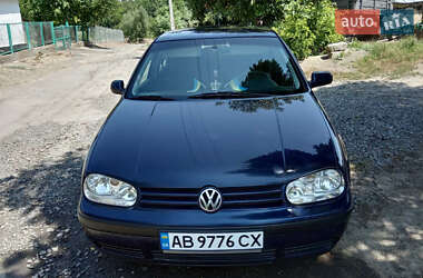 Хетчбек Volkswagen Golf 2001 в Вінниці