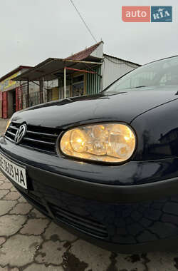 Хэтчбек Volkswagen Golf 2001 в Николаеве