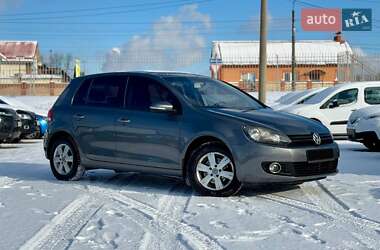 Хэтчбек Volkswagen Golf 2011 в Киеве