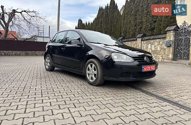 Хэтчбек Volkswagen Golf 2004 в Надворной