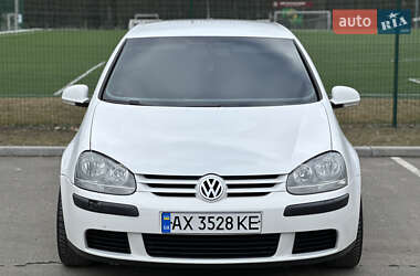 Хэтчбек Volkswagen Golf 2004 в Ивано-Франковске