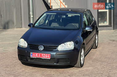 Хэтчбек Volkswagen Golf 2005 в Киеве