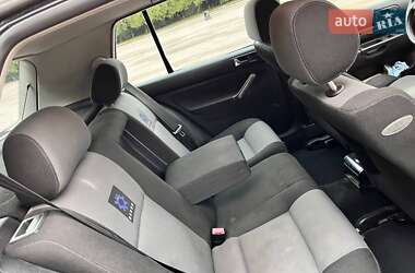 Хэтчбек Volkswagen Golf 2001 в 