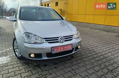 Хетчбек Volkswagen Golf 2006 в Дубні