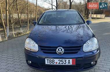 Хетчбек Volkswagen Golf 2008 в 