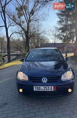 Хетчбек Volkswagen Golf 2008 в 