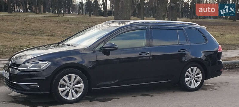 Універсал Volkswagen Golf 2017 в Запоріжжі