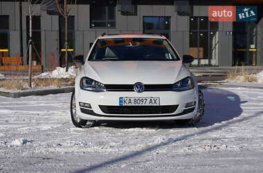 Универсал Volkswagen Golf 2015 в Киеве