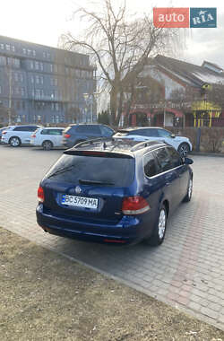 Универсал Volkswagen Golf 2011 в Львове