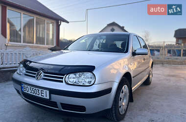 Хэтчбек Volkswagen Golf 2003 в Тернополе