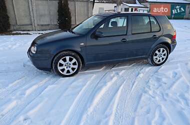 Хэтчбек Volkswagen Golf 2003 в Рокитном