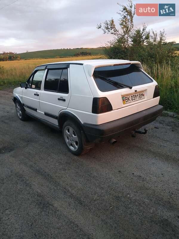 Хэтчбек Volkswagen Golf 1987 в Дубно