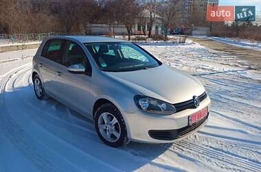 Хэтчбек Volkswagen Golf 2009 в Киеве