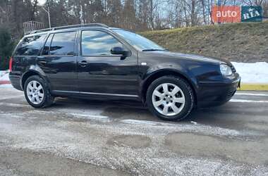 Универсал Volkswagen Golf 2003 в Львове