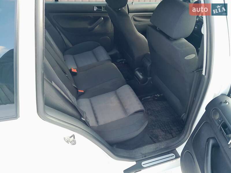 Универсал Volkswagen Golf 2006 в Кролевце