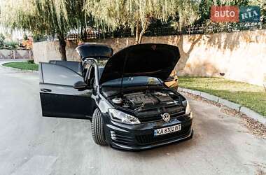 Универсал Volkswagen Golf 2013 в Киеве