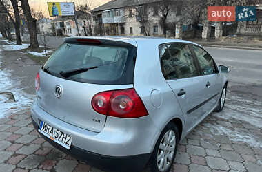 Хэтчбек Volkswagen Golf 2005 в Николаеве