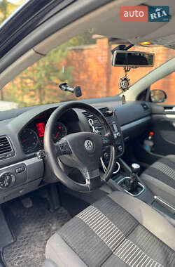 Хетчбек Volkswagen Golf 2008 в Львові