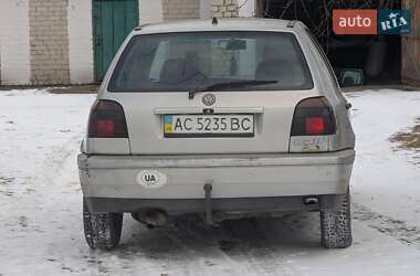 Хэтчбек Volkswagen Golf 1995 в Любомле