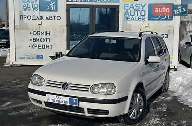 Універсал Volkswagen Golf 2000 в Києві